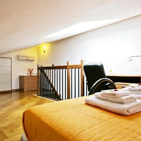 Domus Vigolo Rome